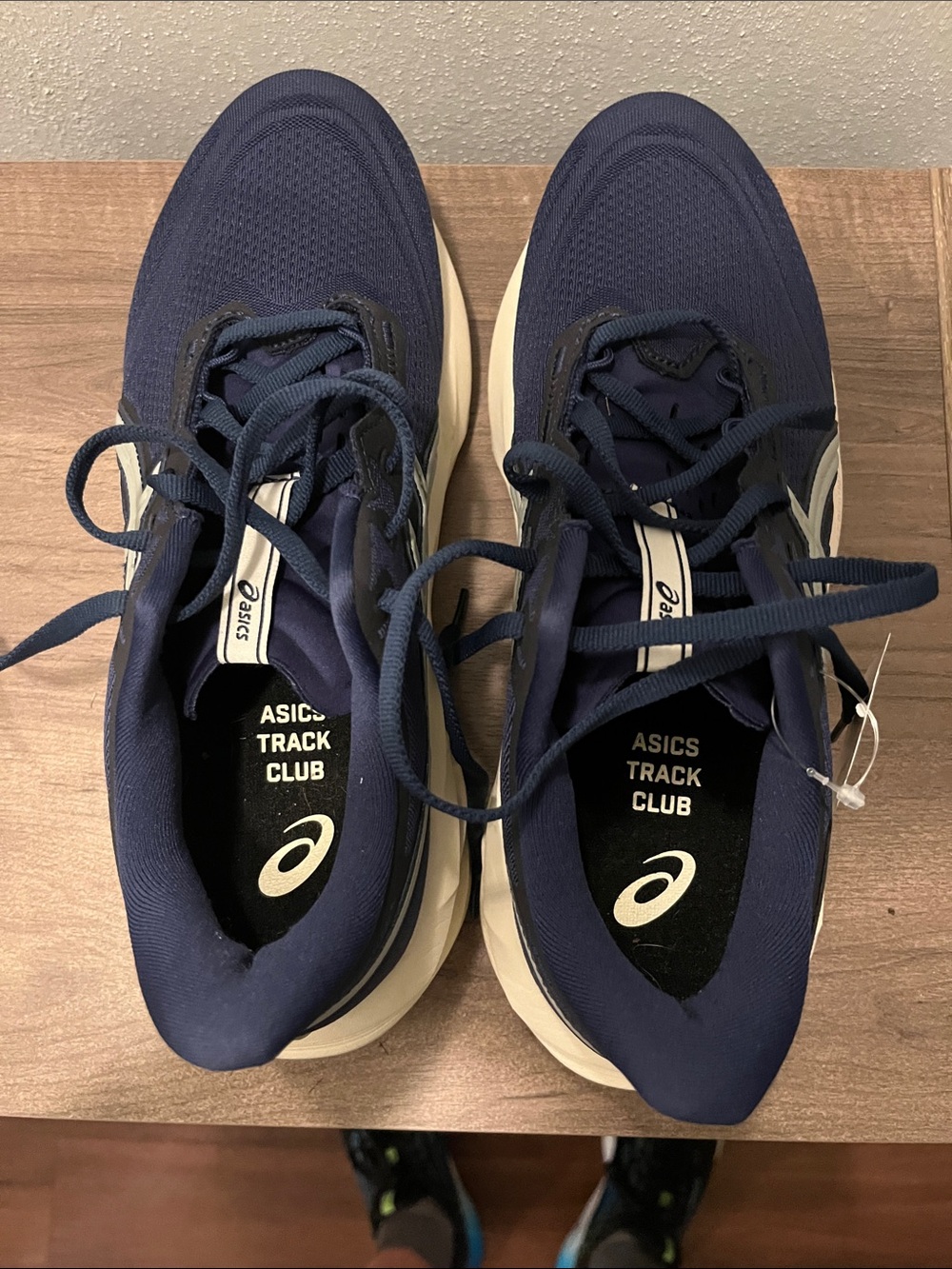 Asics Navy Novablast 5 Men's Athletic Running Shoes - Picture 3 of 5